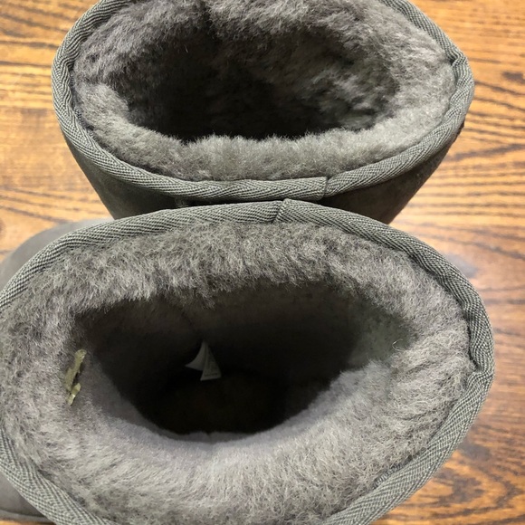 Classic Tall Ugg Boot - grey size 6 - Picture 3 of 6